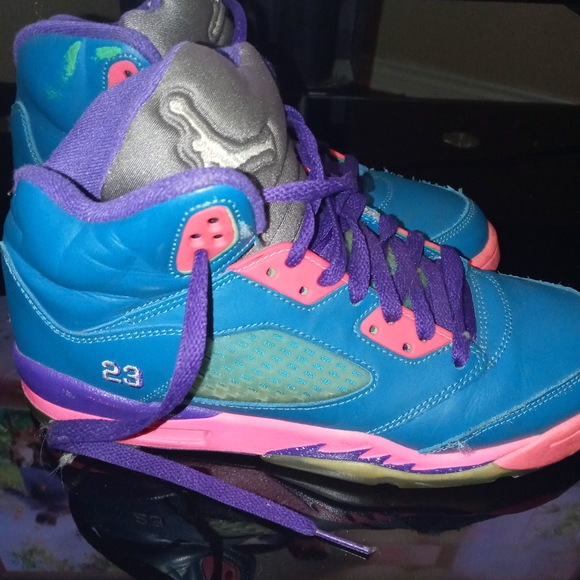 Jordan sneaker,size6 turquoise blue purple pink - Picture 2 of 2